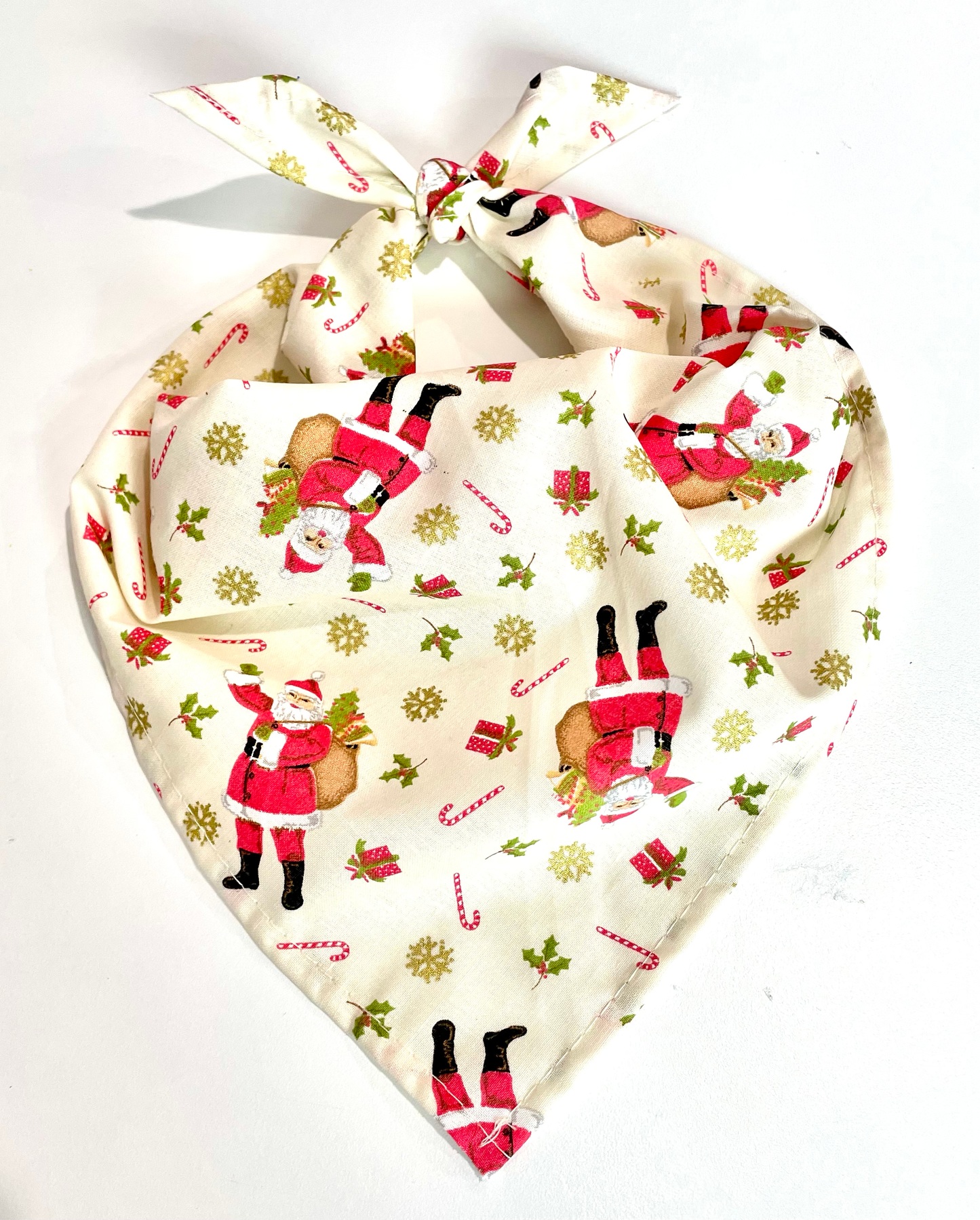 Christmas Pet Bandanas - assorted patterns: Medium